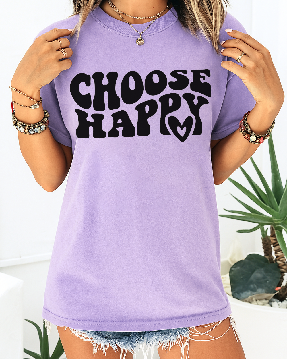 Comfort Colors shirt with retro happy quote – soft girl aesthetic tee