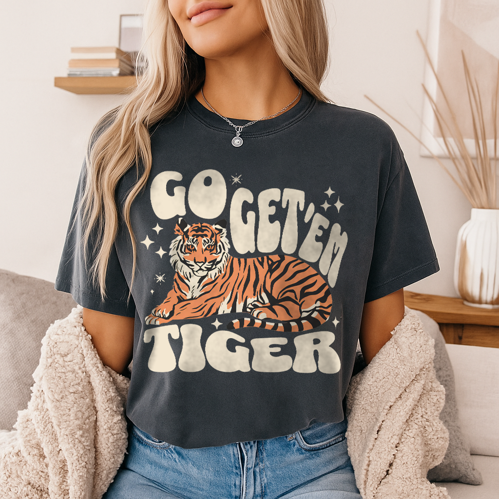 Comfort Colors 1717 tee in Pepper – deep charcoal tone with standout tiger design and retro 70s quote, perfect for a bold, vintage-inspired look.